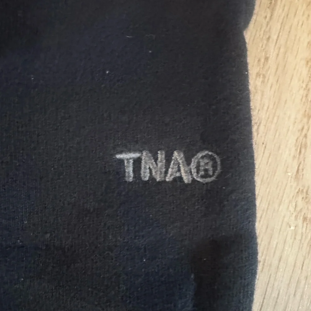 Aritzia TNA Cozy SweatFleece Mega Cargo Sweatpants in Black - Picture 5 of 5